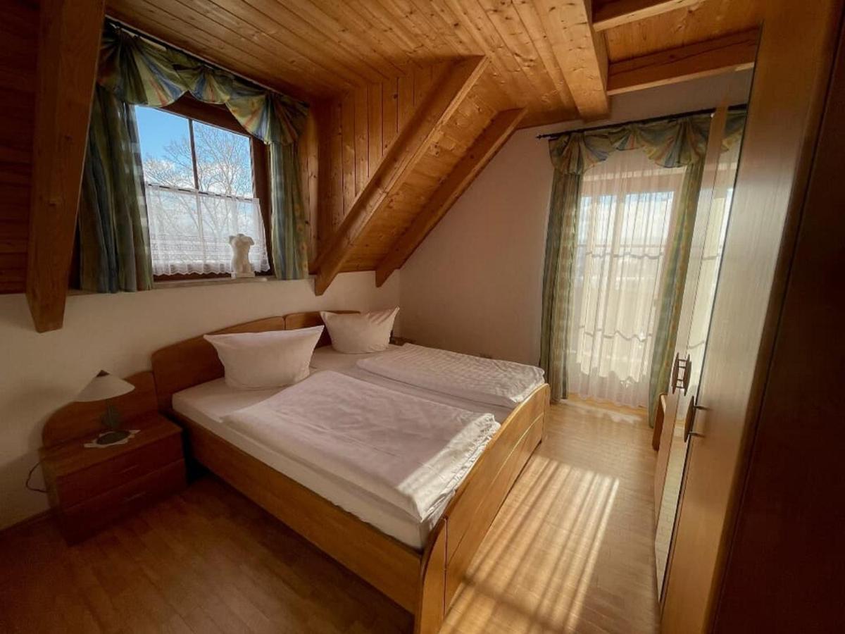 Ferienwohnungen Am Kirchberg Neualbenreuth Dış mekan fotoğraf