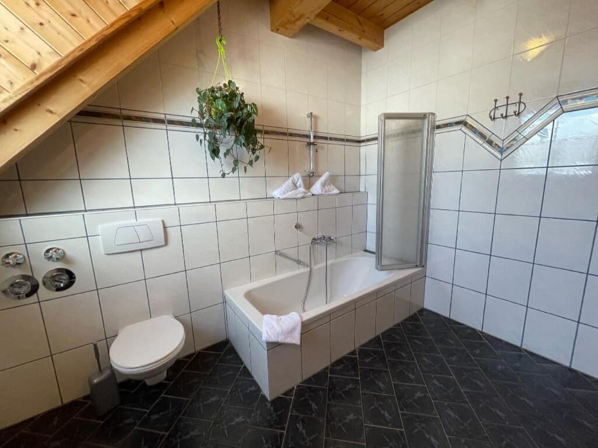 Ferienwohnungen Am Kirchberg Neualbenreuth Dış mekan fotoğraf